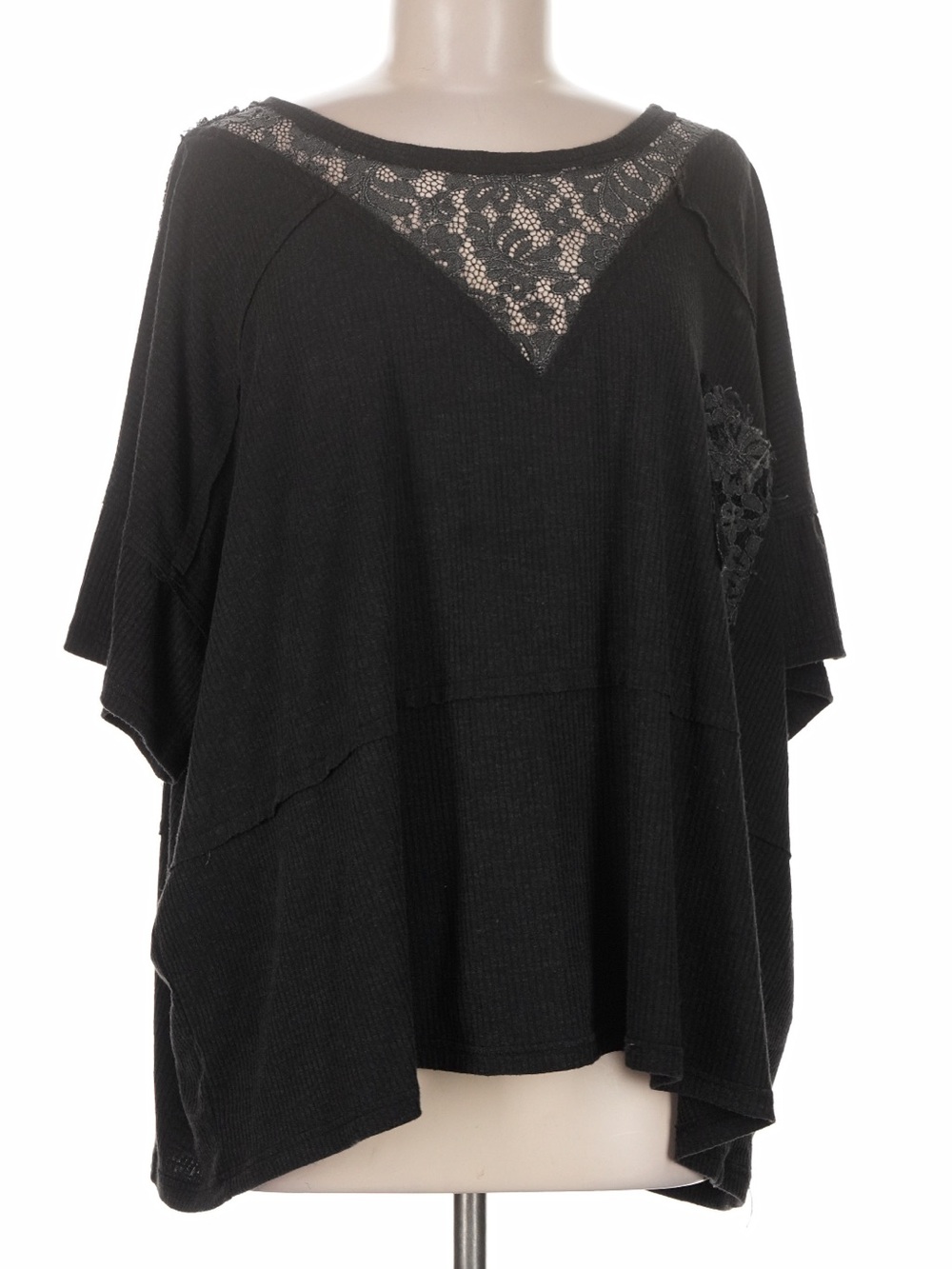 New: POL Boho Mixed Texture Lace Relaxed Fit Side Pocket Short Sleeve Top• Small
